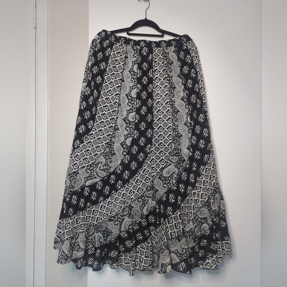 Liz & Me Black And White Indian Skirt Size 0X Cotton
